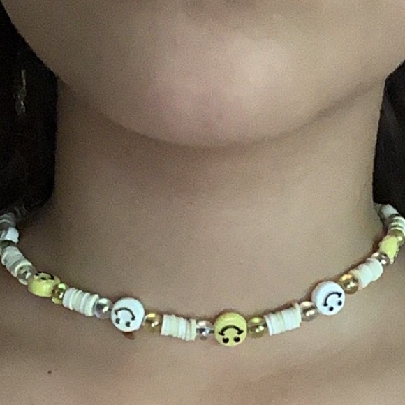 Shine through smile necklace! - Picture 2 of 2